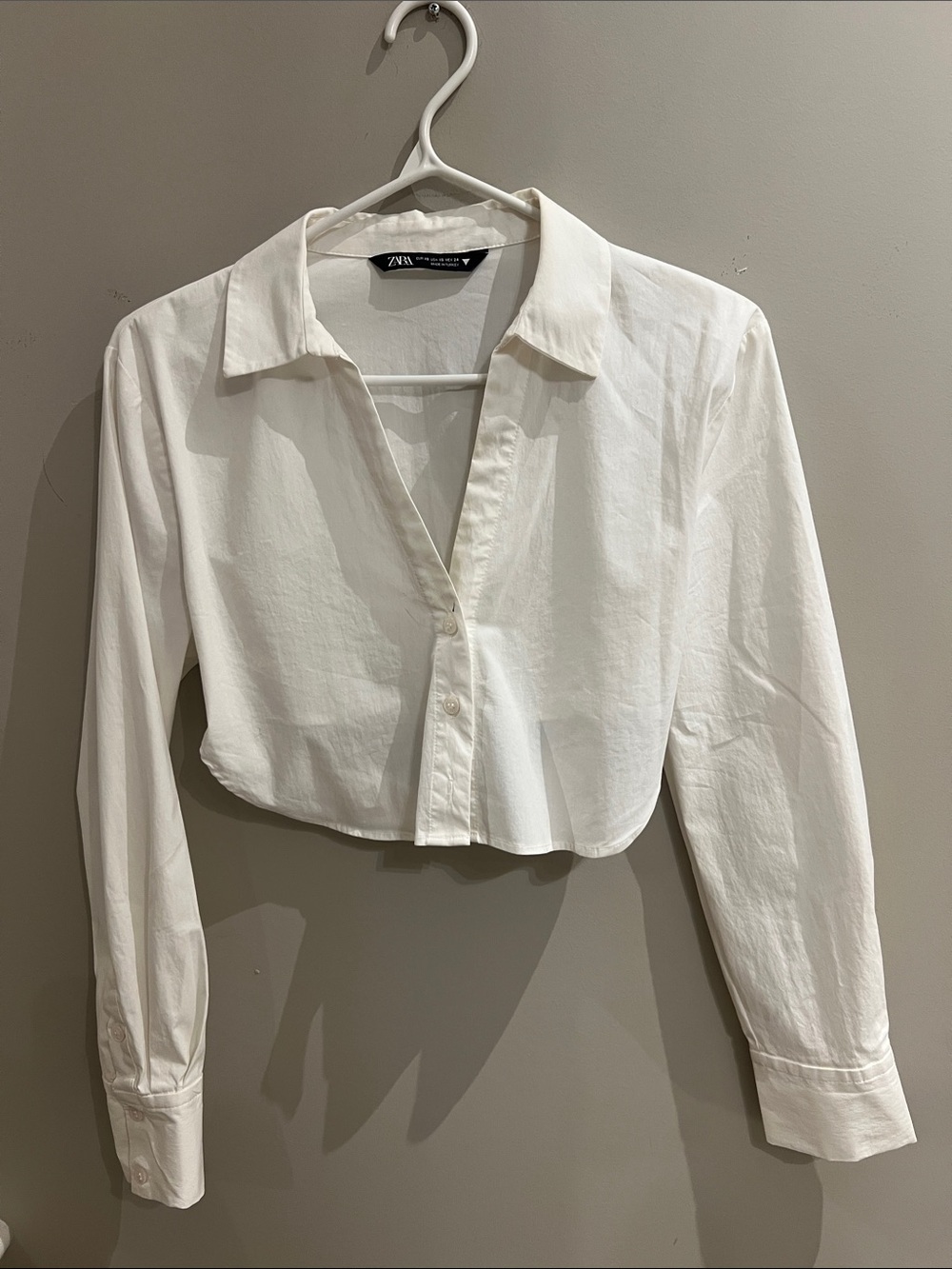 ZARA White Cropped Button-Down Blouse